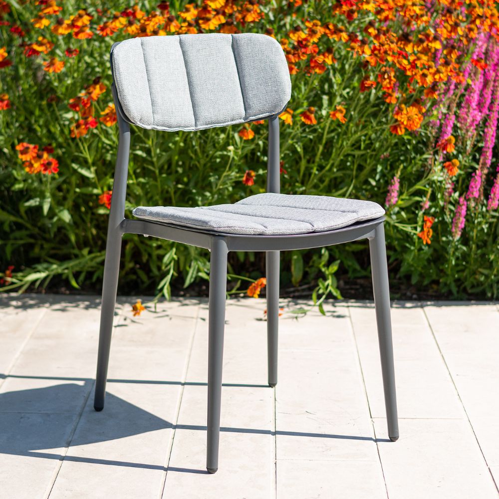 alexander rose rimini aluminium dining set chair close up view